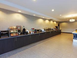 comfort inn and suites irving las colinas dfw