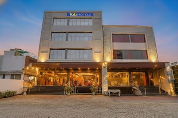 fabhotel golden rivaah