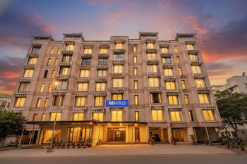 Fabhotel Omkar & Lodging,,3 star