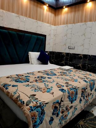 Hotel Samiksha Inn,,2 star