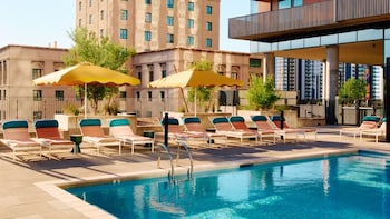 sentral sol modern