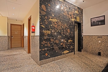 The Riverstone Inn,Ansal Golf Link -1,3 star