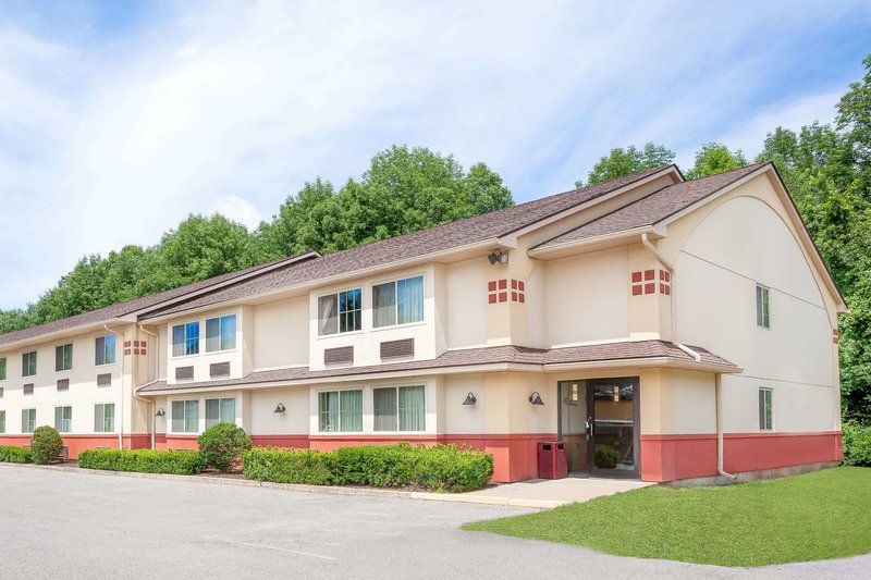 Super 8 By Wyndham Oneonta/Cooperstown,Oneonta>>New York,2.5 star