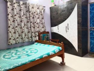 om guest house