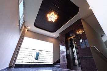 Itsy Hotels Jonna Grand,,3 star