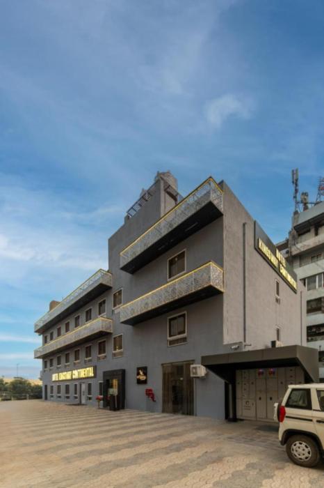 Hotel Kingsway Continental Raipur,,2 star