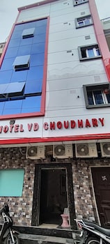 hotel v d choudhary