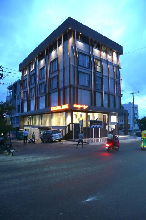 Roots  Coastal Dine Restaurant & Lodging,,3 star