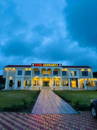 hotel sanwariya family and restaurant