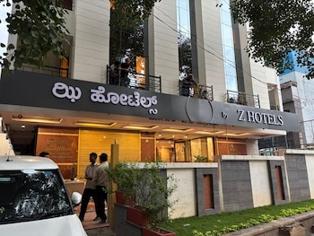 u by z hotels richmond circle