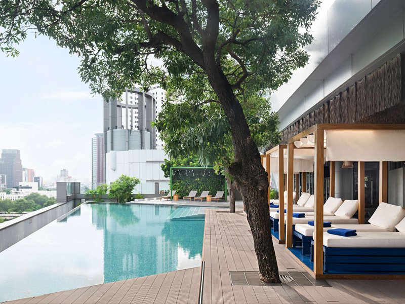 novotel bangkok platinum