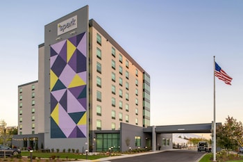 Spark By Hilton Madison Central,,3 star