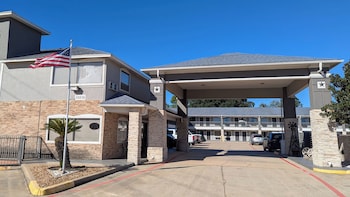Platinum Inn And Suites Houston,18836 Tomball Pkwy,0 star