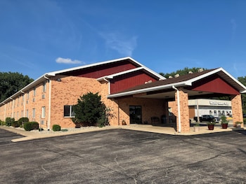 Watseka 24 Inn & Suites,,2 star