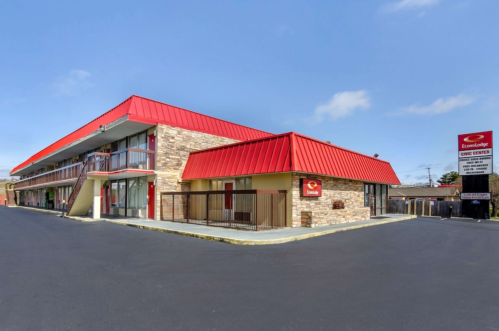 econo lodge civic center