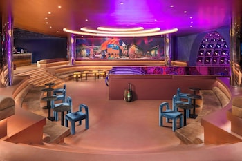 Moxy London Piccadilly Circus,,3 star