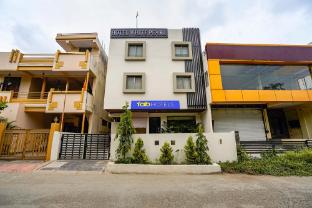 Fabhotel White Pearl,,3 star