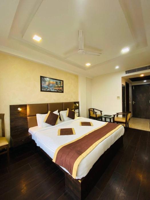 Hotel In Naimisharanya,,4 star