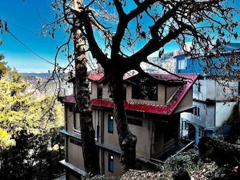 nirvana rooms shimla with mountain view