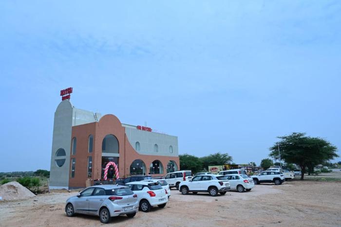 Sr Hotel Restaurant & Cafe,,0 star