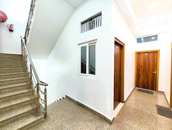 hotel medhya grand varanasi