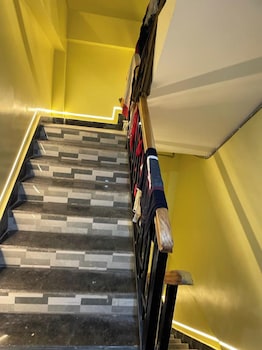 puri hotel gloriii near sea beach