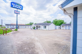 Oyo Budget Inn Falfurrias Hwy 281,,3 star