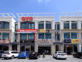 Hotel O Lm Residence,,2 star