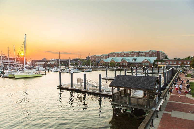 Newport Marriott,Newport>>Middletown,3 star