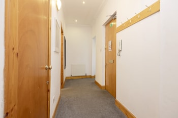 joivy spacious 3 bed apartment in the old town