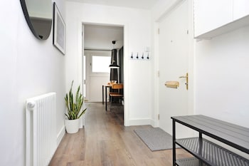 joivy contemporary royal mile apartment w balcony