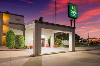 quality inn tulsa central