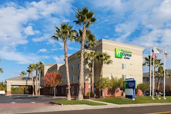 Holiday Inn Express Hotel & Suites Vacaville By Ihg,Fairfield>>Davis,3 star