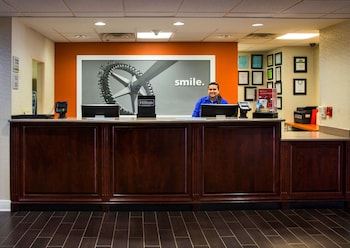 hampton inn and suites valdosta conference center