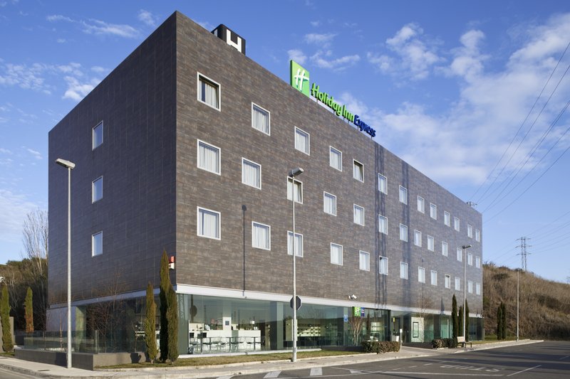 holiday inn express pamplona an ihg hotel