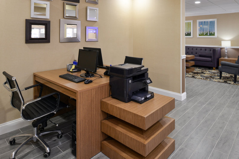 holiday inn express and suites naples north bonita springs