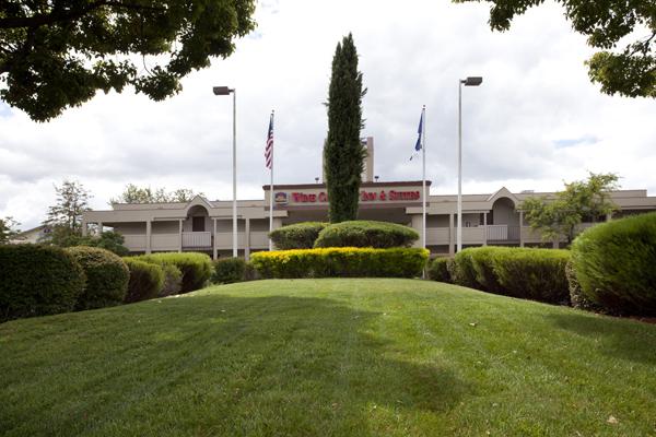 Best Western Plus Wine Country Inn & Suites,Near Empire College,2.5 star