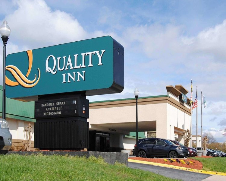 Quality Inn Windsor Mill,In The Business District,3 star