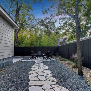 Southern Charm - Near Main With Hot Tub,,4 star