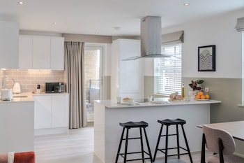 Old Kent Road  Yourapartment,,3 star