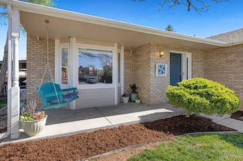 charming home with rv parking 30 miles from rmnp