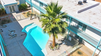 funky pool side cabana in dtphx