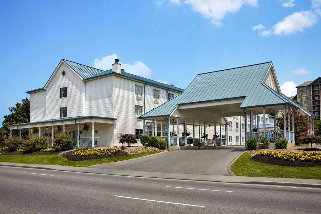 Ramada By Wyndham Pigeon Forge North