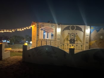 Camp Pyramids View Hotel,,2 star