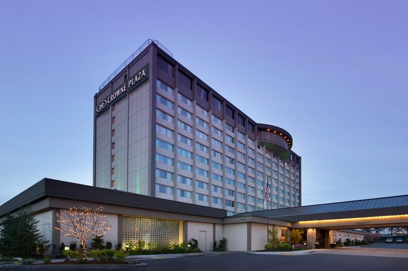 skybridge seattle airport hotel