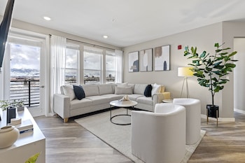 Designer Apt With Jacuzzi Walk To Casino Imax,375 Harbour Cove Dr #416 Sparks Nv,2 star