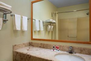 Days Inn By Wyndham Runnemede Philadelphia Area,Camden>>Brooklawn,2 star