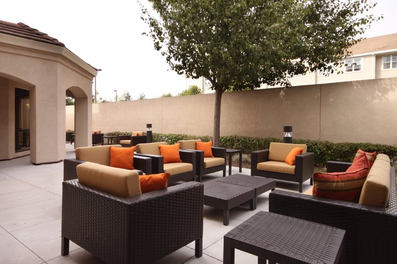 Courtyard By Marriott Salinas Monterey,Salinas>>Monterey,3 star