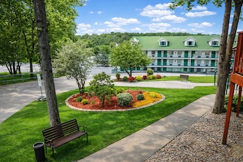 King Resort,440 Historic Hwy 165,3 star