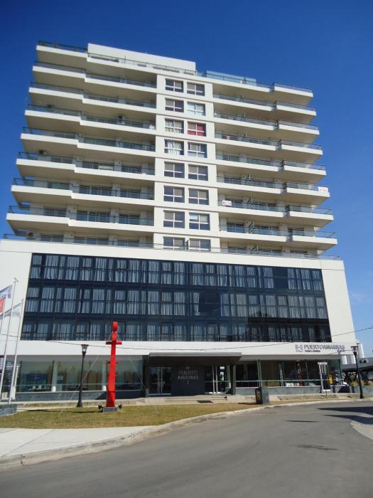 Hotel Puerto Amarras